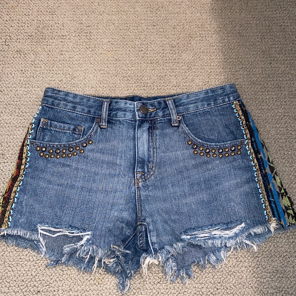BDG Mid Rise Freja Vintage fit shorts